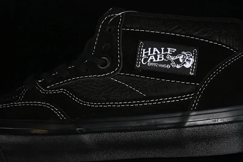 All categories Vans Vans series Vans Mid Vans China Vans Half Cab 33 DX Black Warrior Anaheim American retro casual skate shoes VN0A5KX6BKA